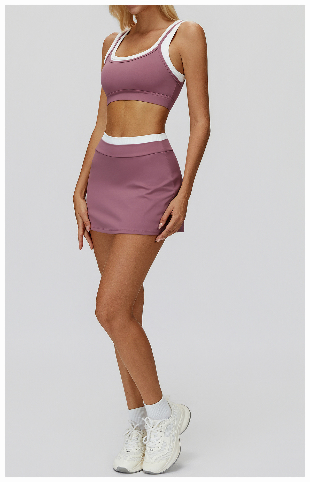 color-blocked yoga outfit