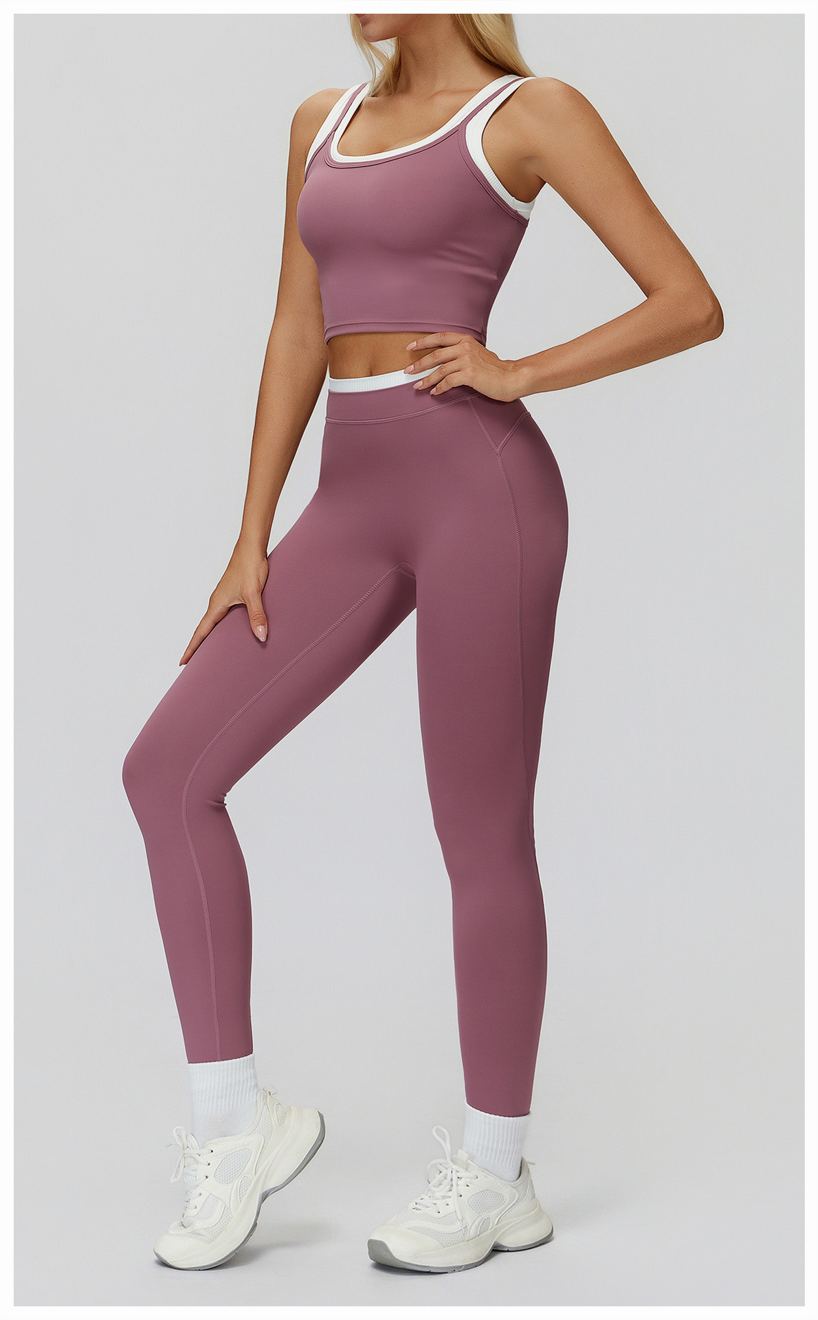 color-blocked yoga outfit