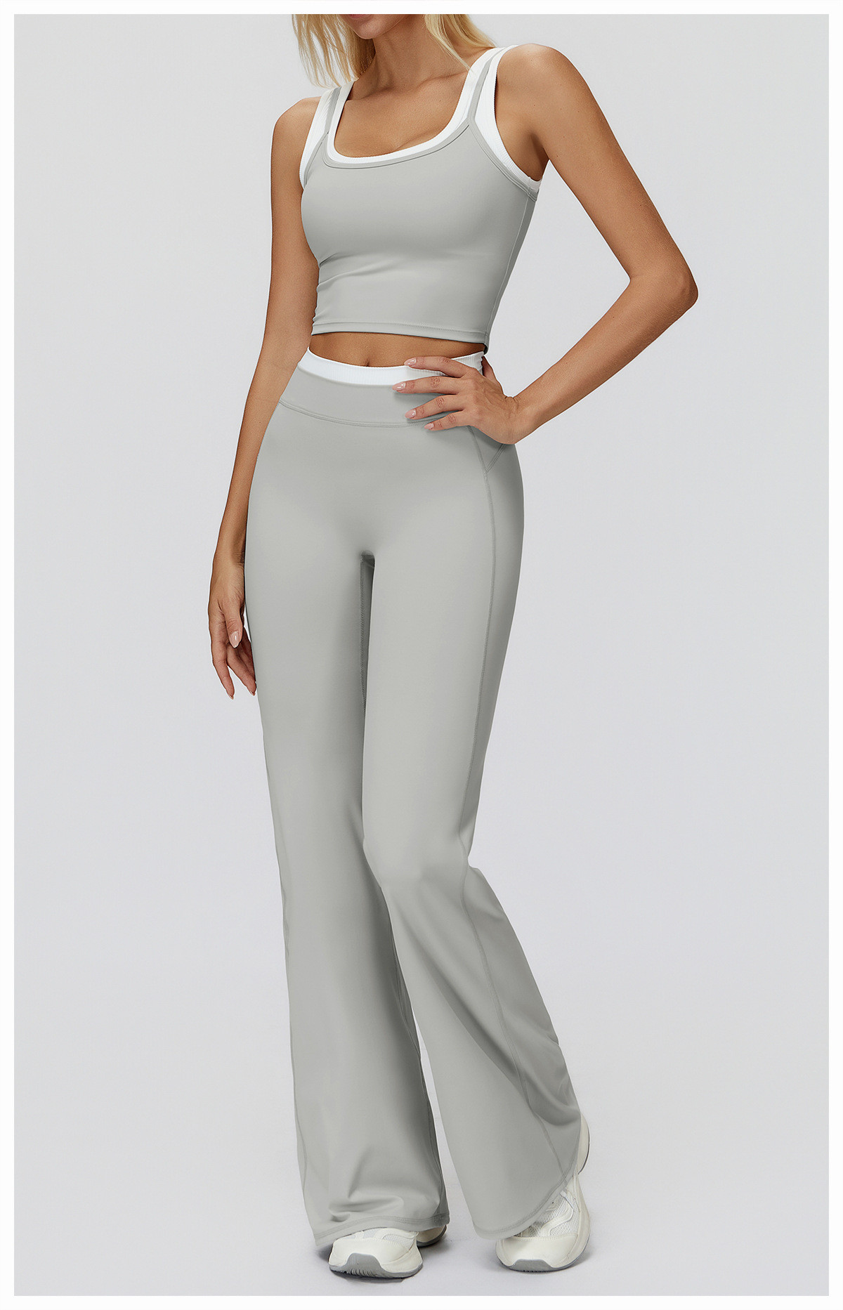 color-blocked yoga outfit