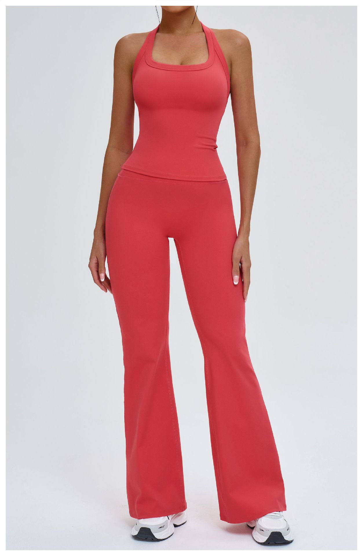 hollowed-out back sportswear