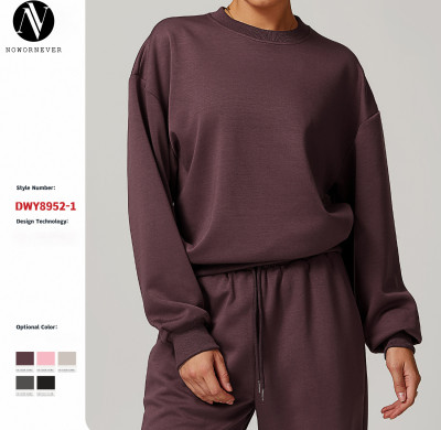 Trendy Crew Neck Sweatshirt - Comfortable Loose Fit & Long Sleeves | OEM, ODM & Wholesale Available | Clearance Sale, No Returns/Exchanges on Style 8952-1