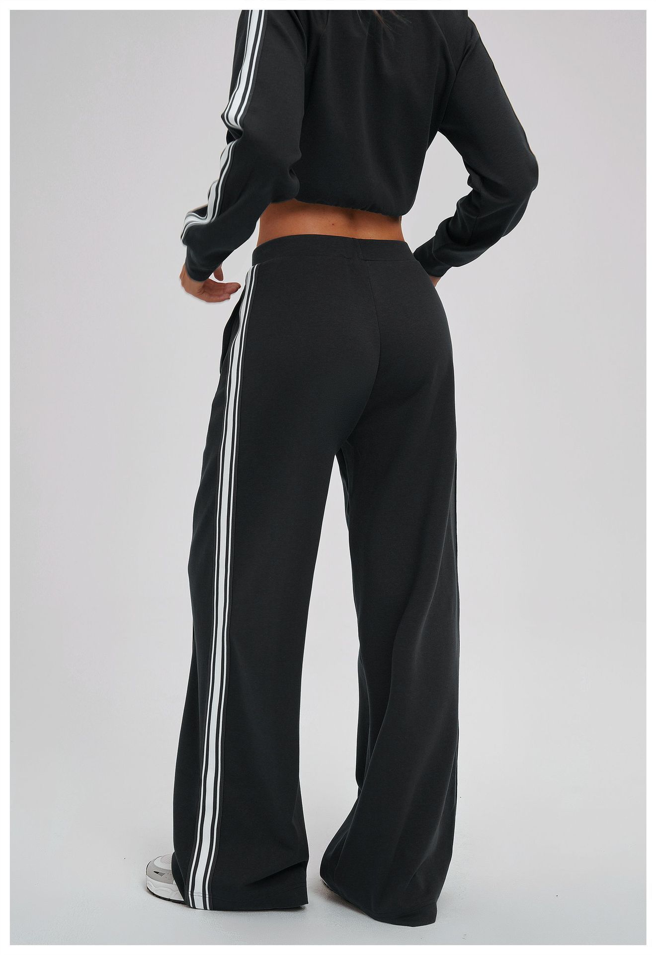 comfortable outdoor cycling apparel