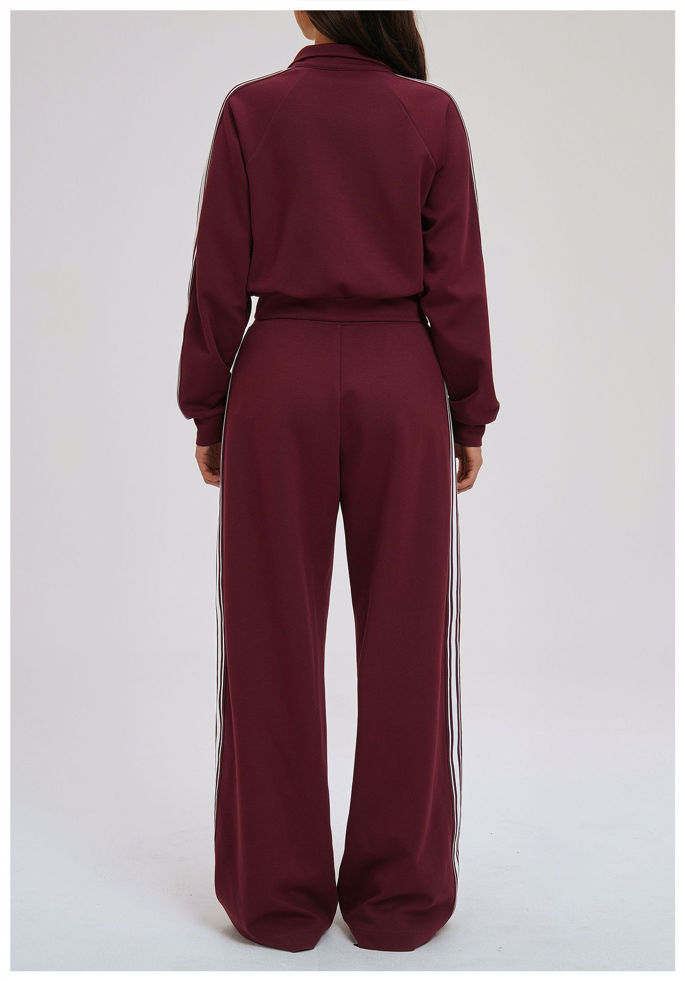 Windproof Sportswear Manufacturer