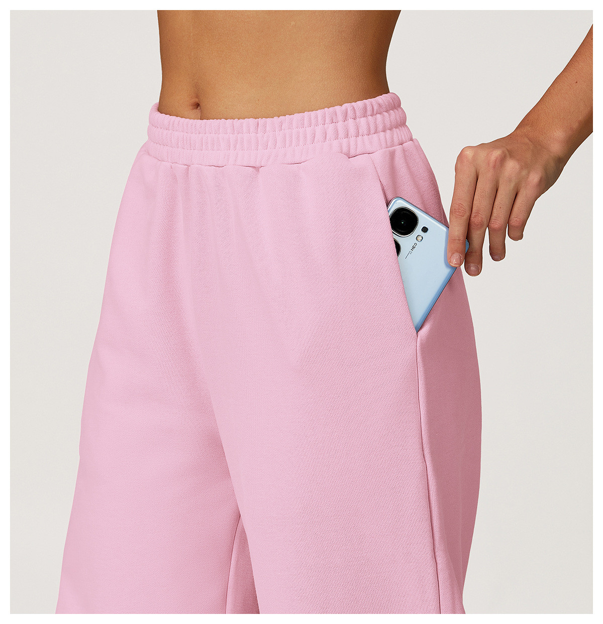 wide-leg straight leg sweatpants