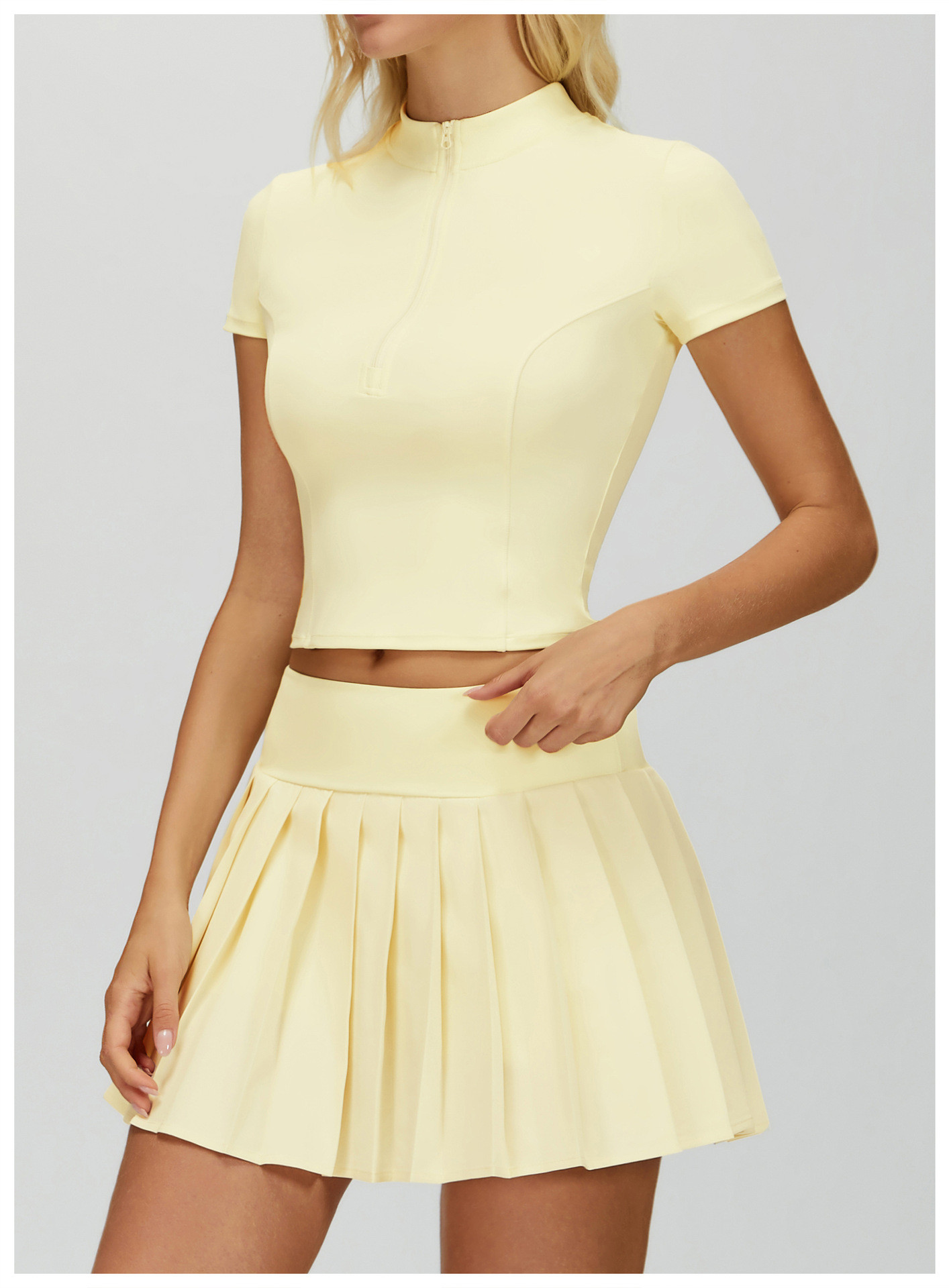 Short-Sleeved Fitness Tops