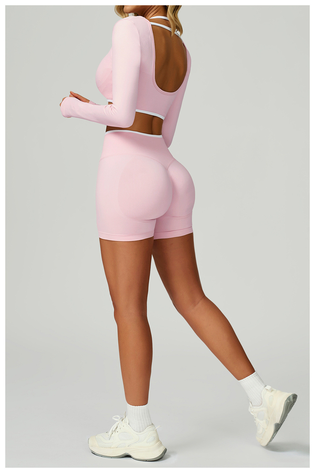 stylish yoga clothing for women