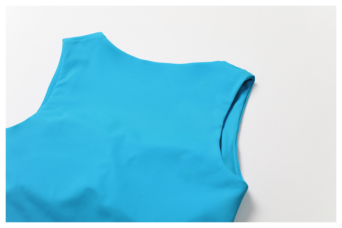 tight-fitting fitness wear