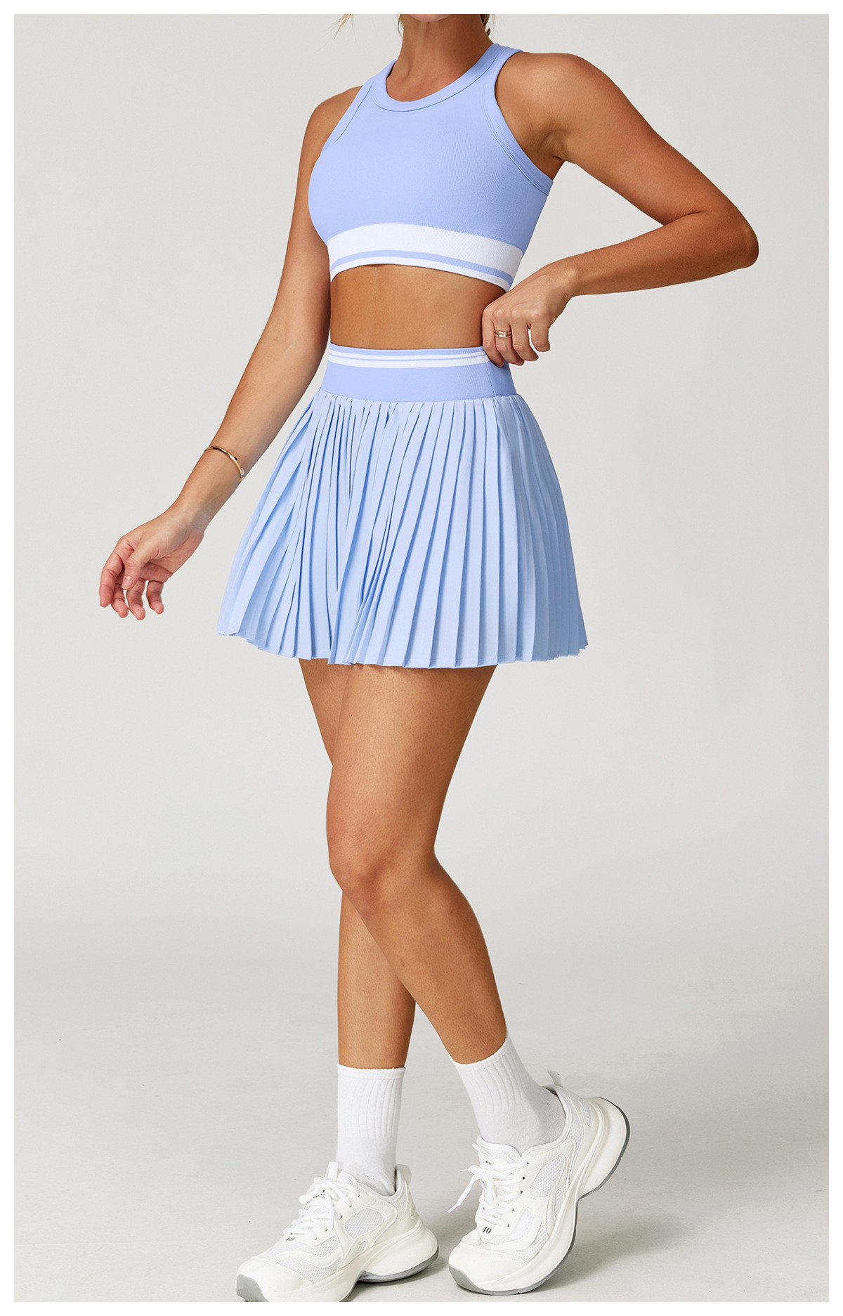 tight-fitting yoga clothing