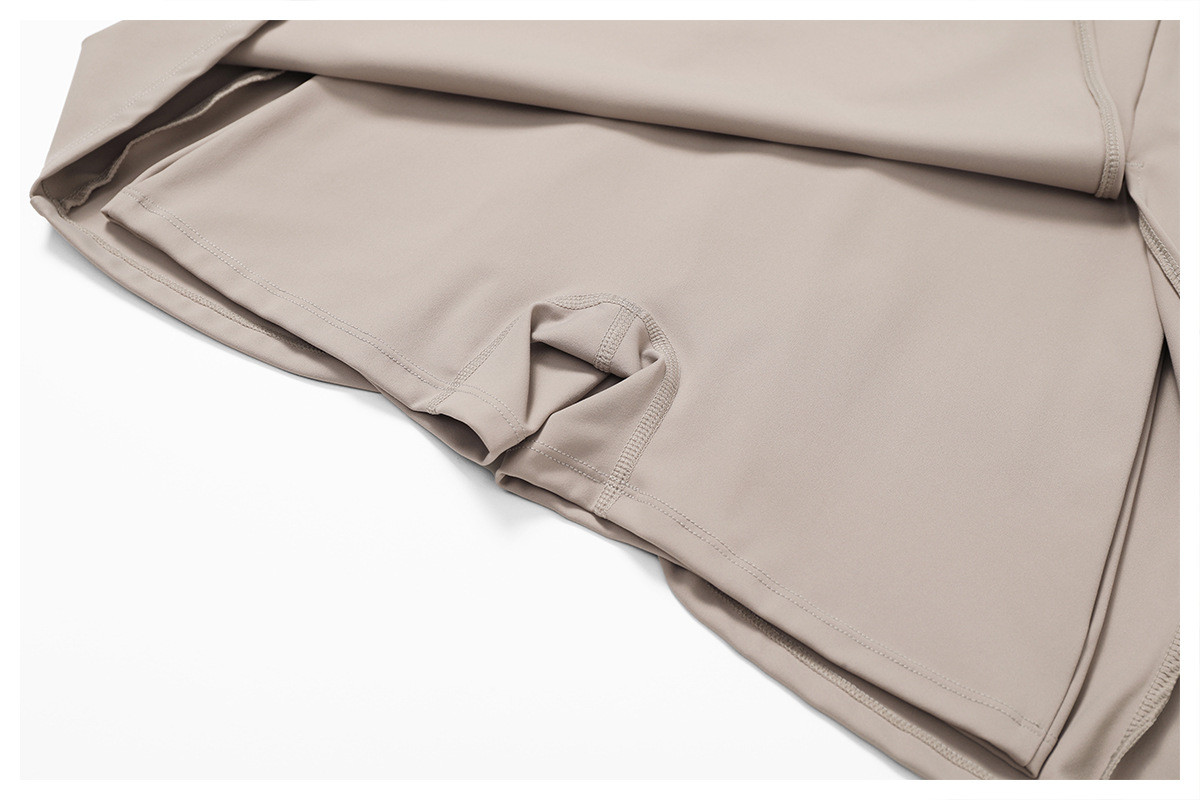 Private label women's sportswear