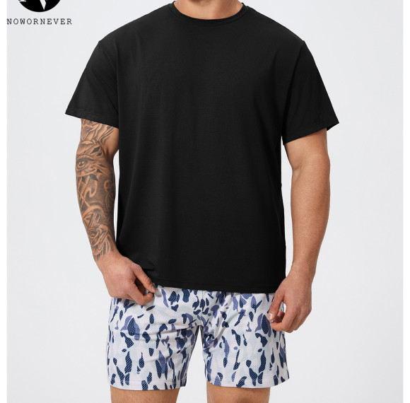 OEM & ODM Men's Soft Breathable Moisture Wicking Sports T-Shirt 1094 | Retro Crew Neck Tee for Running & Outdoor Sports - Wholesale Activewear Solutions