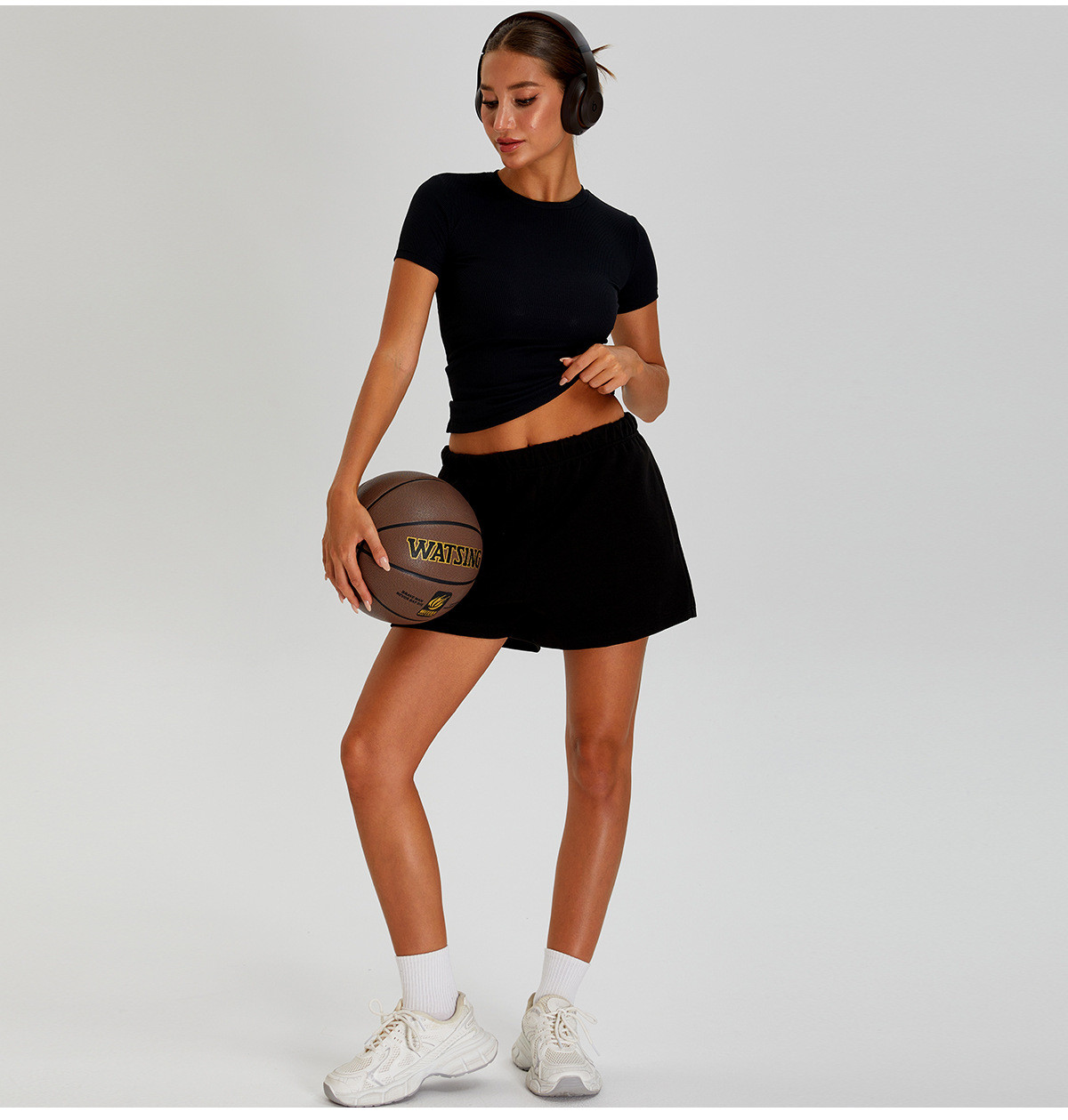 fashionable casual wear for women