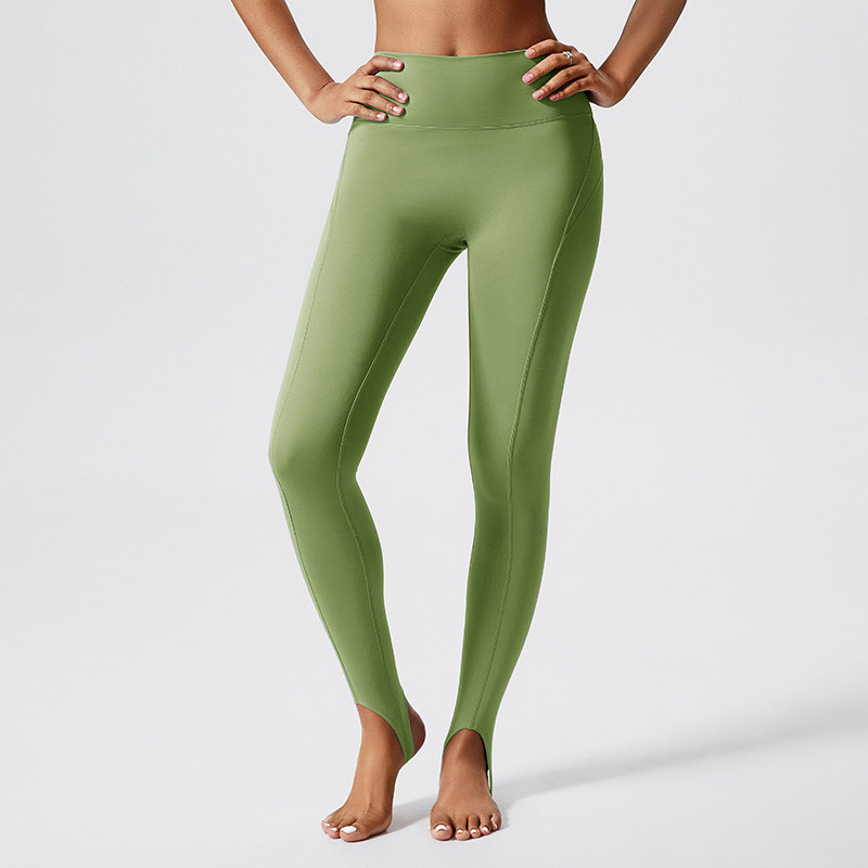 Peach Hip Workout Outfit