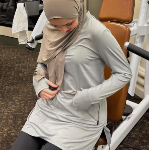 OEM & ODM Yoga Jacket for Women - Loose Long Sleeve Quick Dry Sports Coat with Sun Protection - Plus Size Activewear & Fashion Clothing - Wholesale & Sourcing Agents