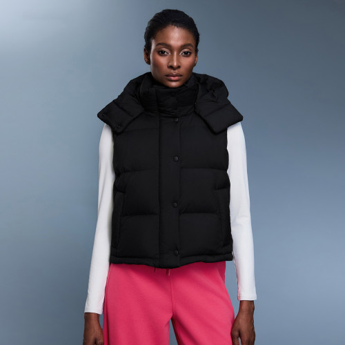 Thickened Sleeveless Jacket for Women - 90% White Duck Down Short Hooded Vest D25143 | OEM, ODM, and Wholesale Orders Welcome from Activewear & Fashion Brands!