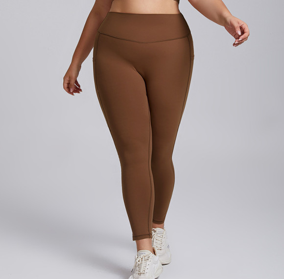 Plus-Size Nude-Feel Yoga Set OEM ODM Manufacturer & Wholesale Supplier | High-Waist Tight Gym Wear Two-Piece with Pockets for Brands & Importers Globally