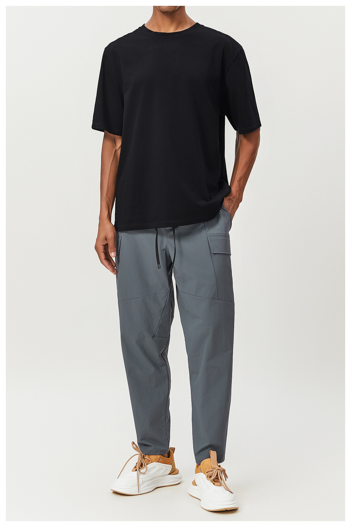 Men's activewear cargo pants