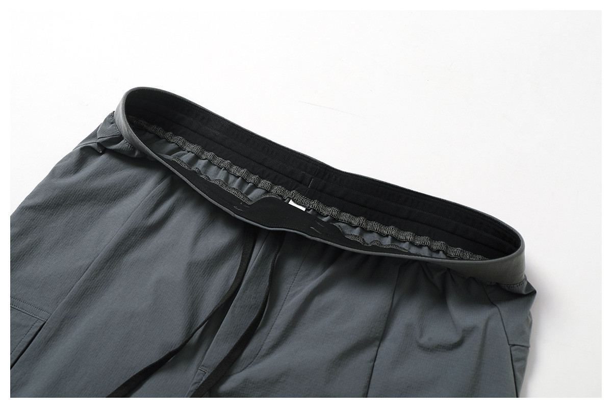 fashionable men's outdoor wear