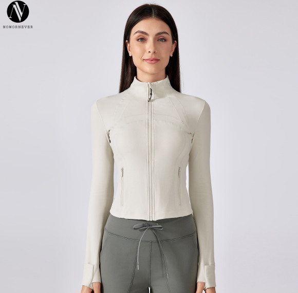 DAW177 Women's Cropped Zip-Up Yoga Jacket - Slim Fit Athletic Running Top | OEM & ODM Activewear Manufacturer for Wholesale, Sourcing Agents & Private Label Partners