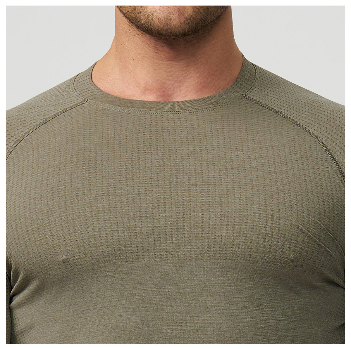 Premium seamless long sleeve t-shirt