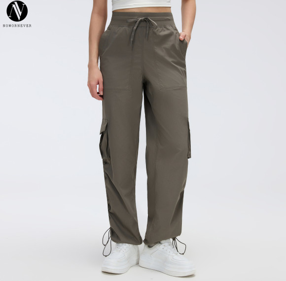 D25001 Women's Outdoor Running Cargo Pants - Lightweight Quick Dry Wide Leg Multi-Pocket Workout Trousers, OEM & ODM Services for Global Brands, Sourcing Agents Welcome, Perfect for Wholesale & Contract Manufacturing