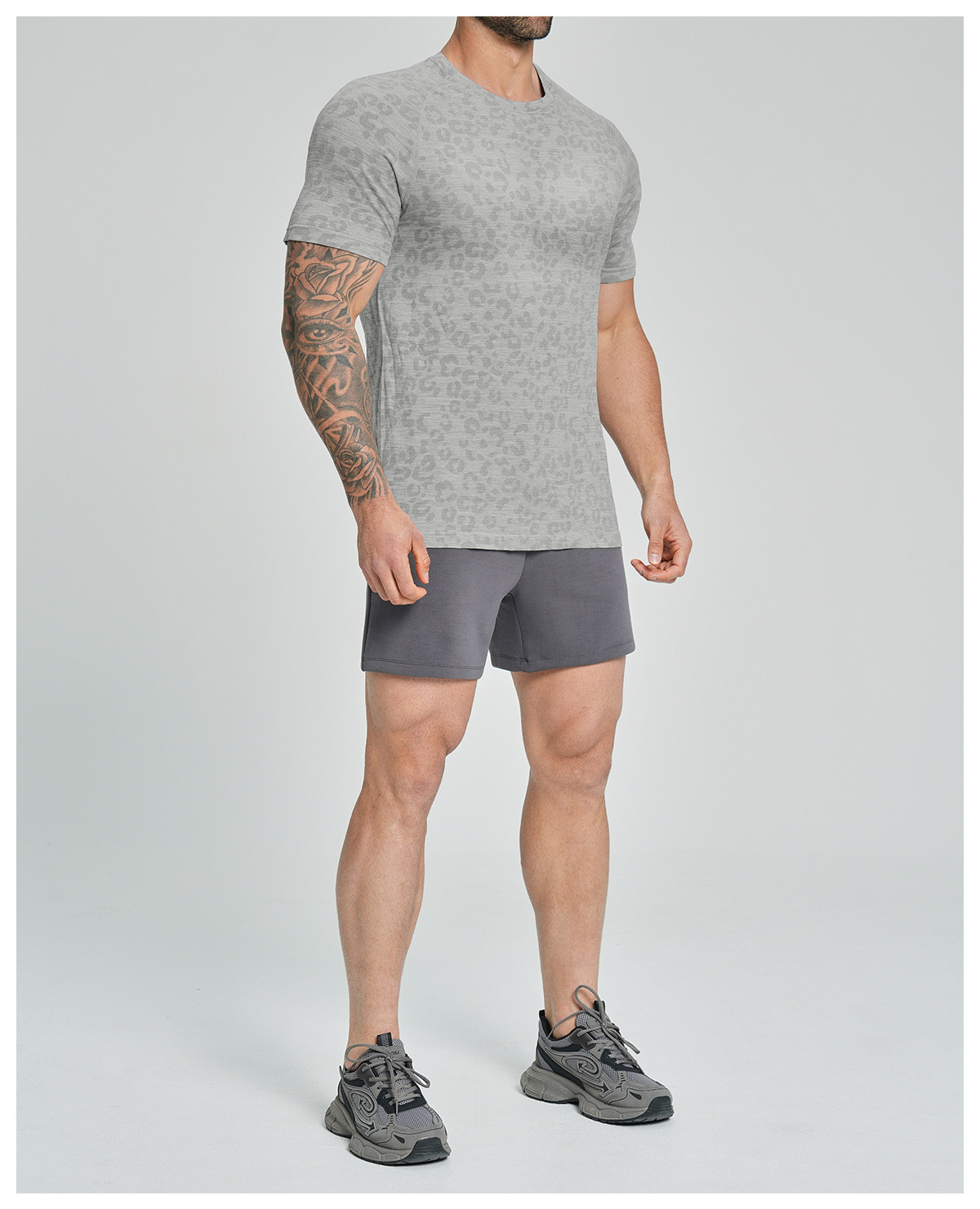 Men's seamless training apparel
