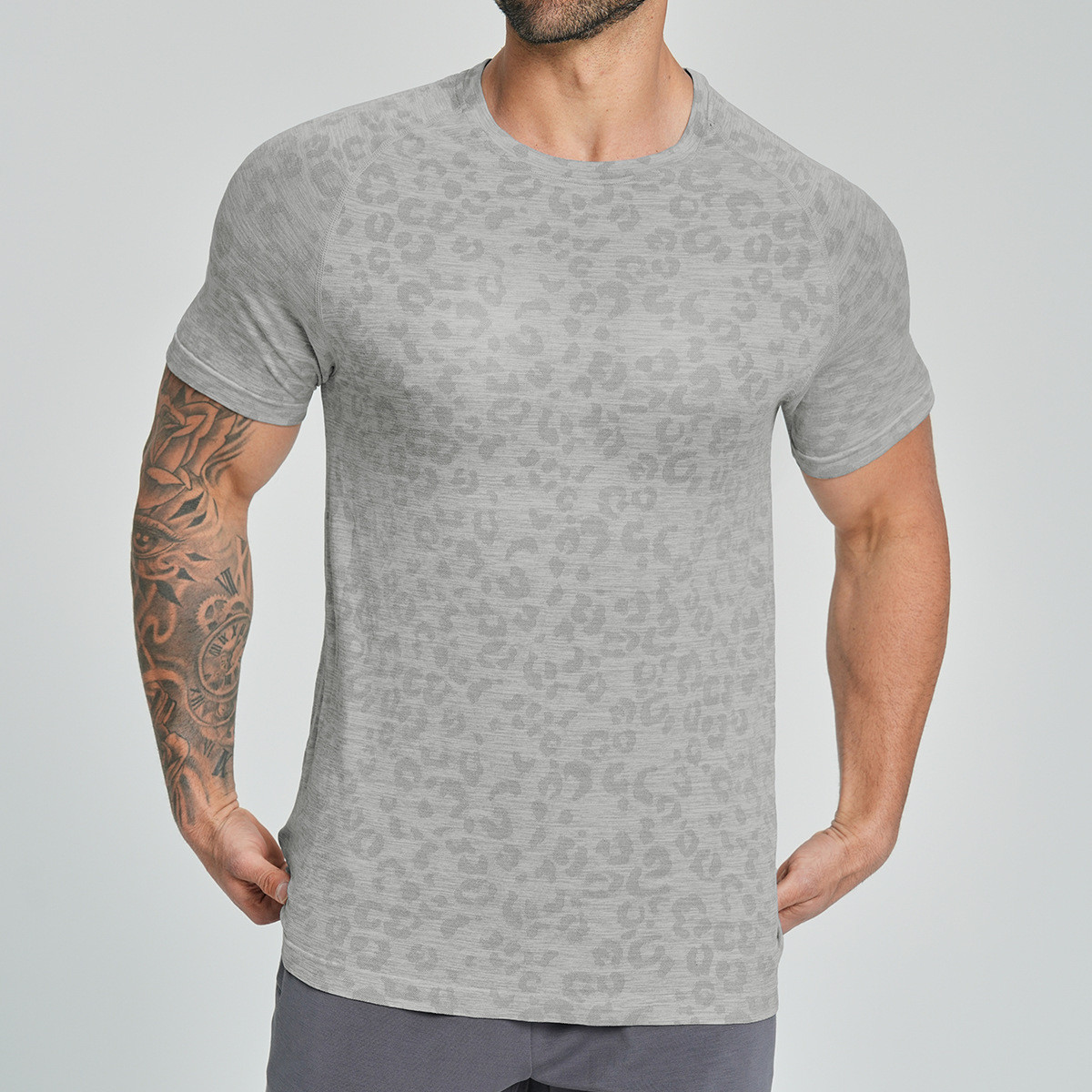 outdoor hiking clothing for men