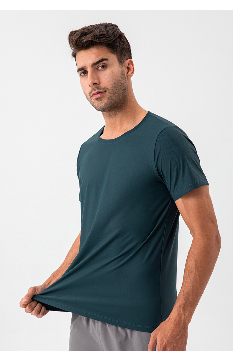casual men's workout t-shirt