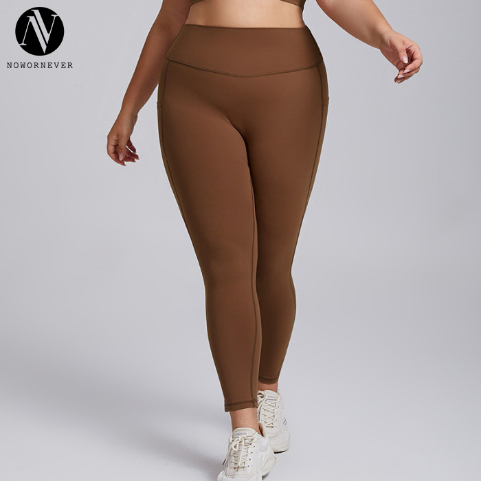 Plus-Size Nude-Feel Yoga Set OEM ODM Manufacturer & Wholesale Supplier | High-Waist Tight Gym Wear Two-Piece with Pockets for Brands & Importers GloballyF209-210