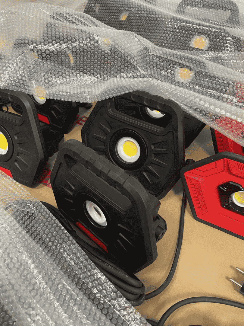 the example of shippment of work light