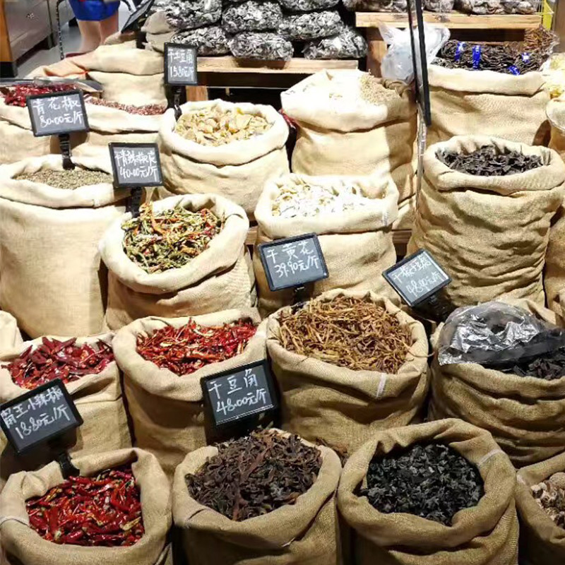 Framed Advertising Clip Usage Scenario