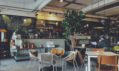 Restaurant and Food Service Display Solutions for Cafes, Fast Food and Bars | VIGO DISPLAY