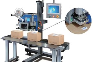 What are the features of the automatic labeling machine?