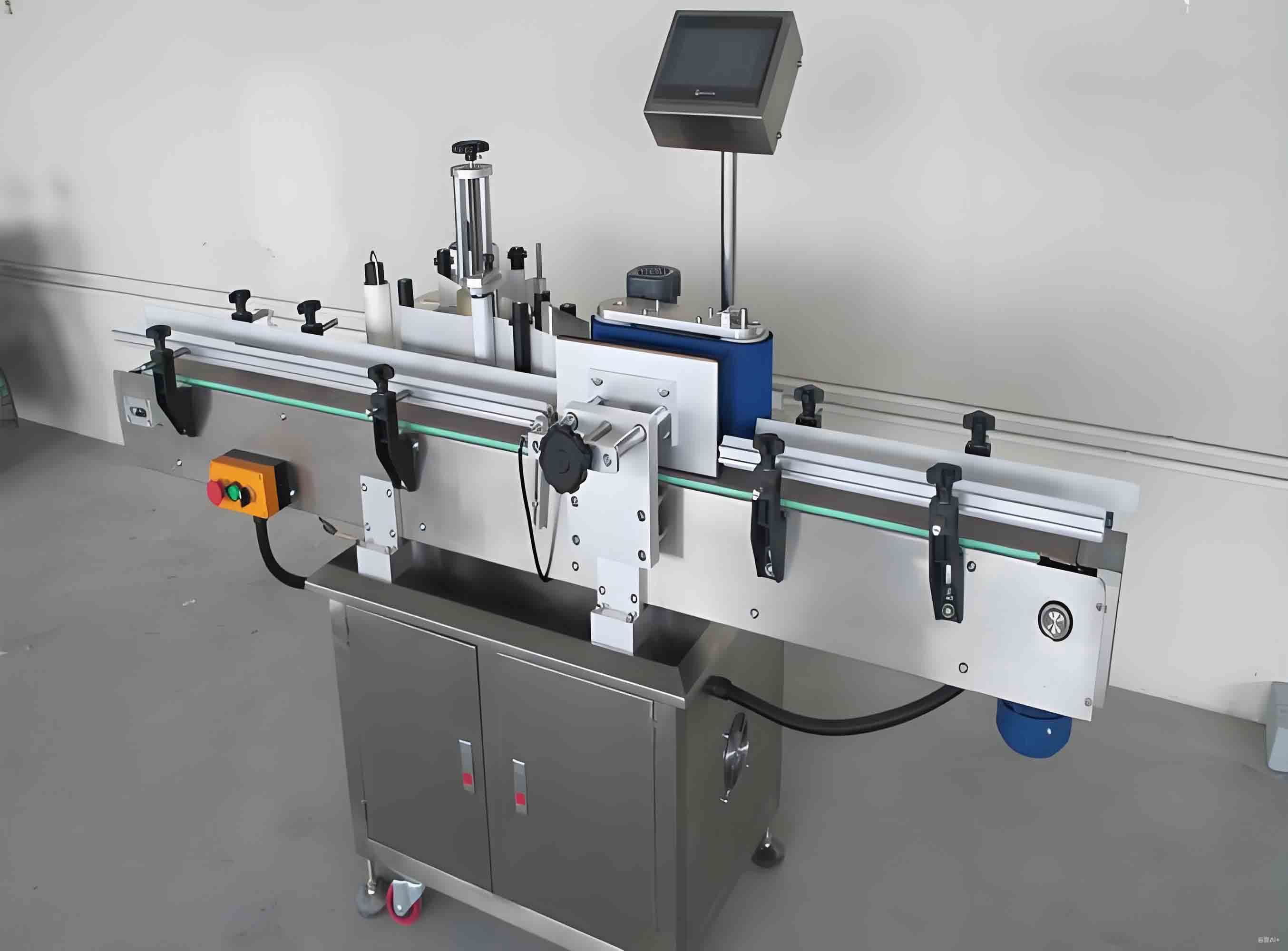 bottle labeling machine