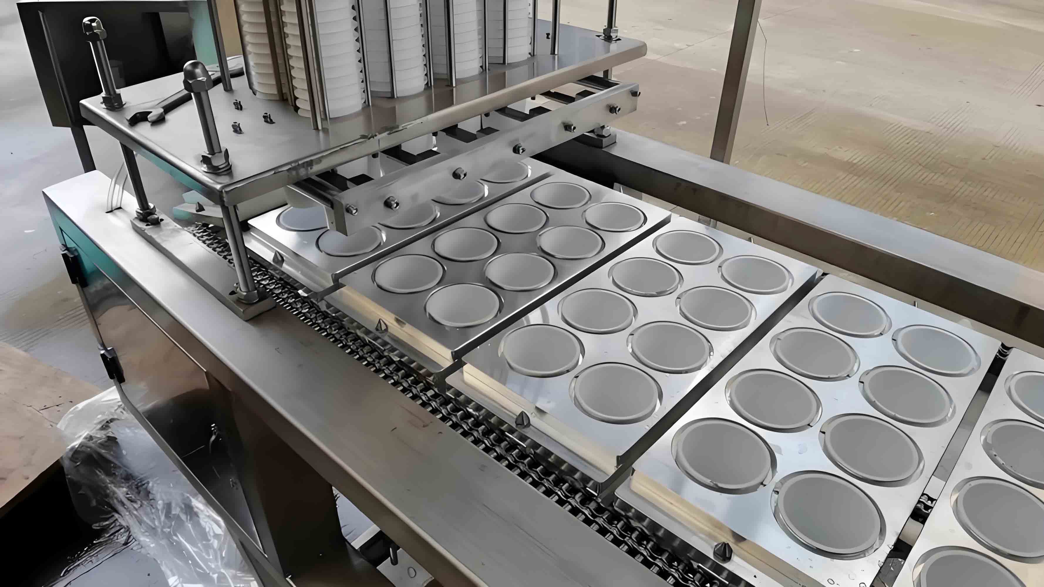 linear filling and sealing machine