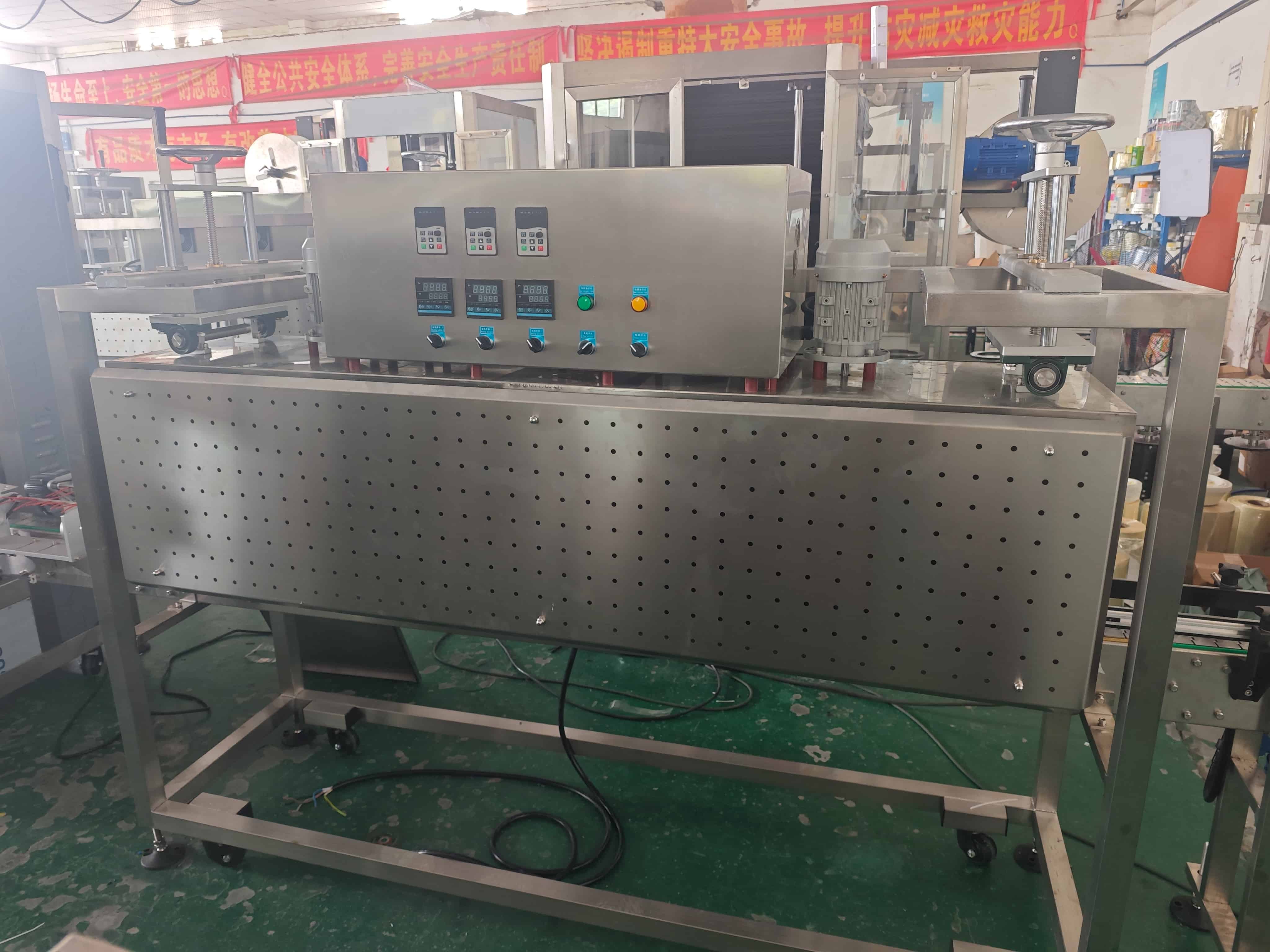 sleeve label machine