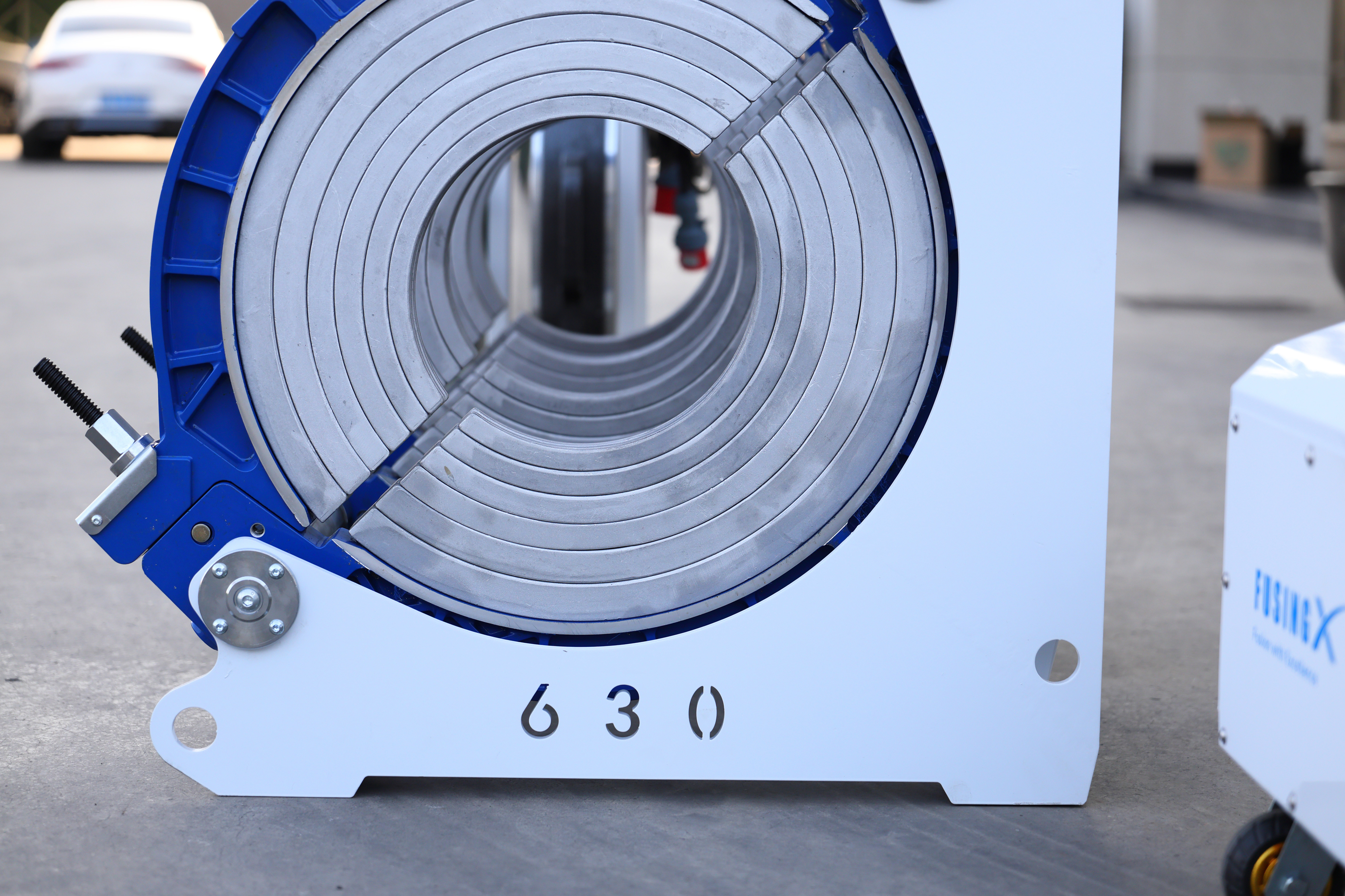 Single-size clamp inserts