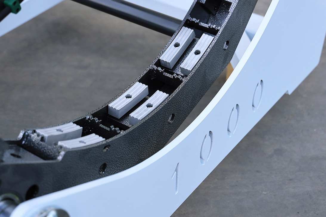 Single-size clamp inserts