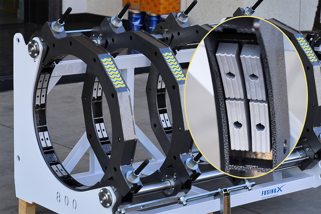 Single-size clamp inserts