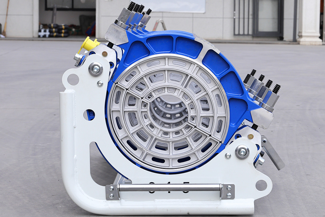 Single-size clamp inserts