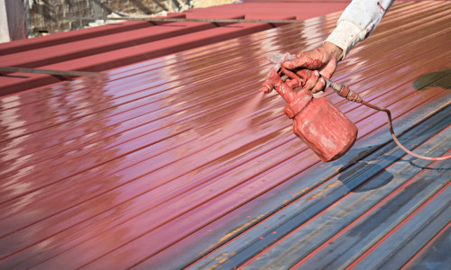 Water-Based Roof Coatings vs. Oil-Based – Which is Better for Steel Roofs?