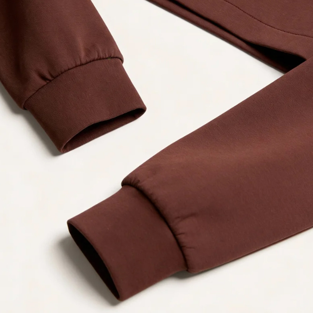 Long sleeve with ribbed cuff texture