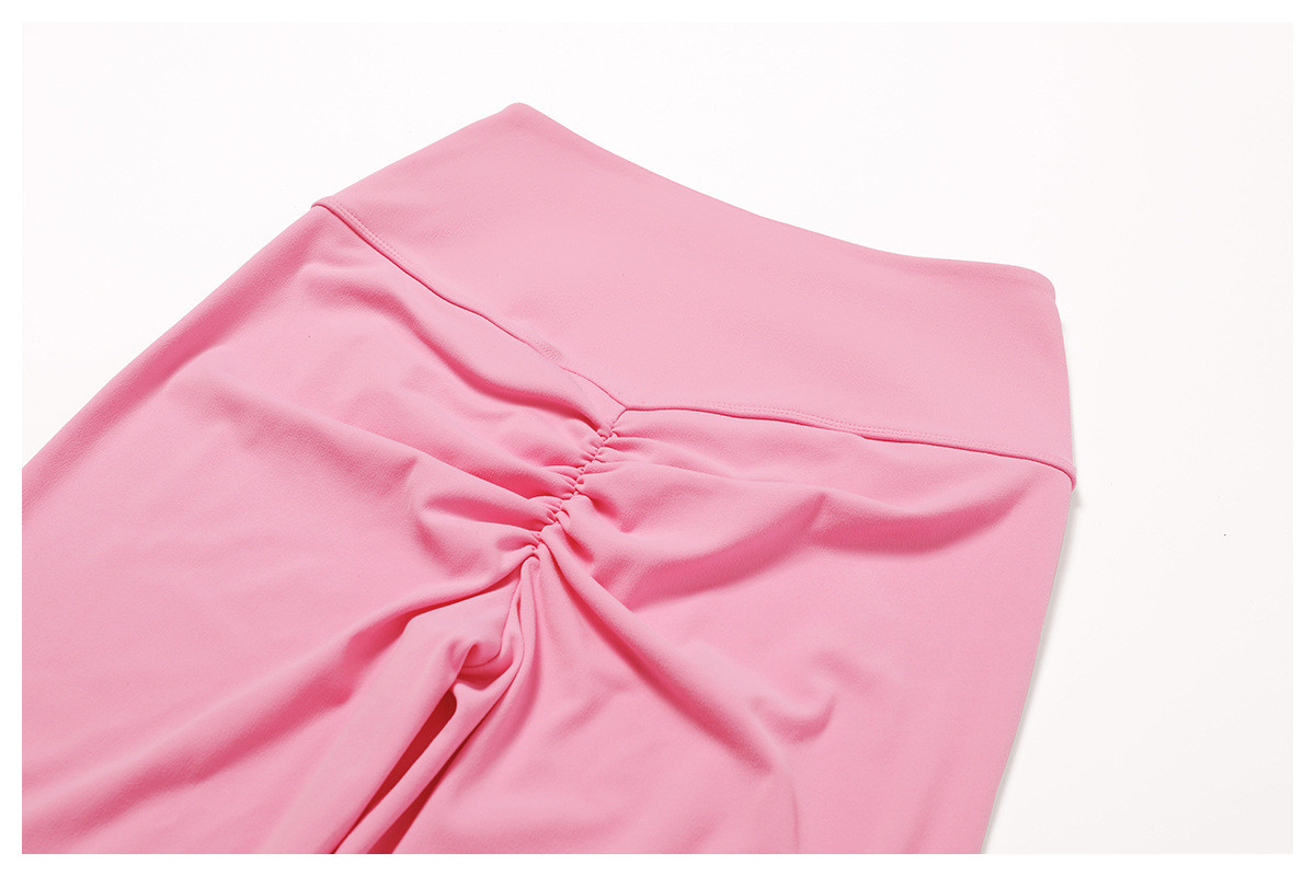 Pink scrunch butt lifting seam detail