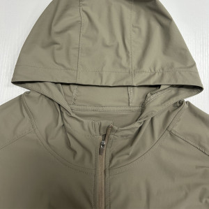 Lightweight High-Stretch Color Block Hooded Mens Running & Gym Jacket