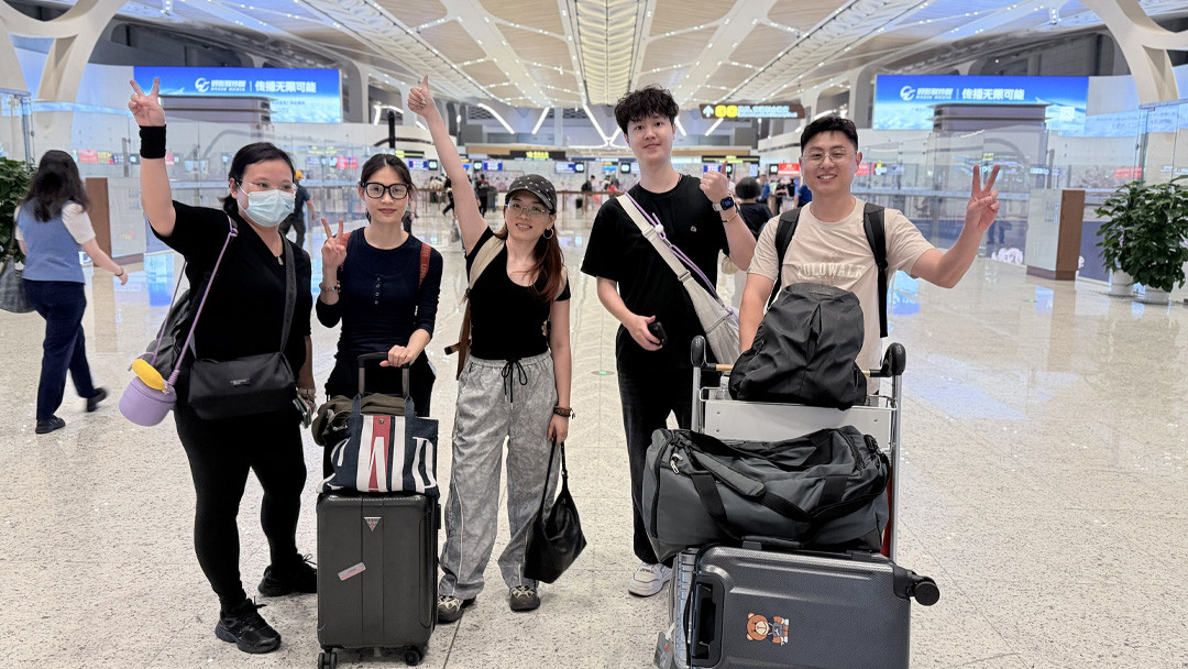 Call The STYLE team at the airport