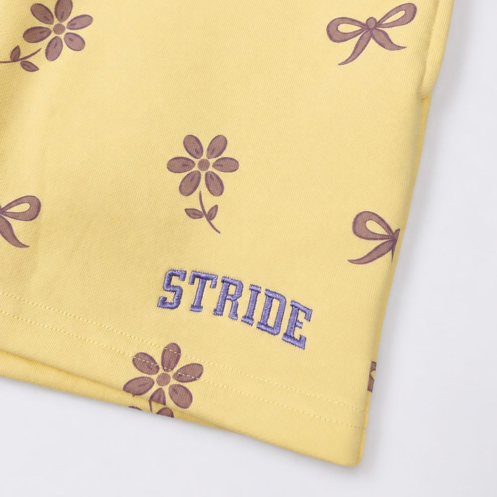 Embroidered shorts detail in floral print sweat set