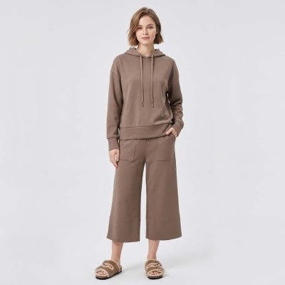 Custom Hooded Lounge Set with Patch-Pocket Capri Wide-Leg Pants