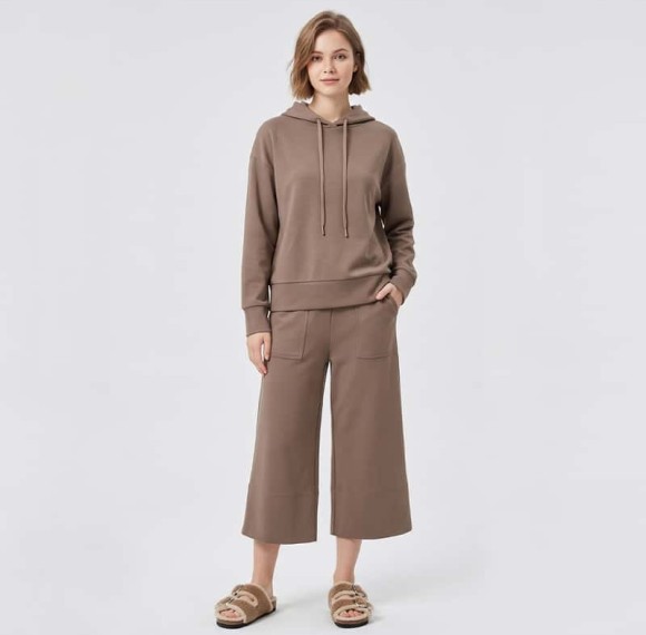 Custom Hooded Lounge Set with Patch-Pocket Capri Wide-Leg Pants
