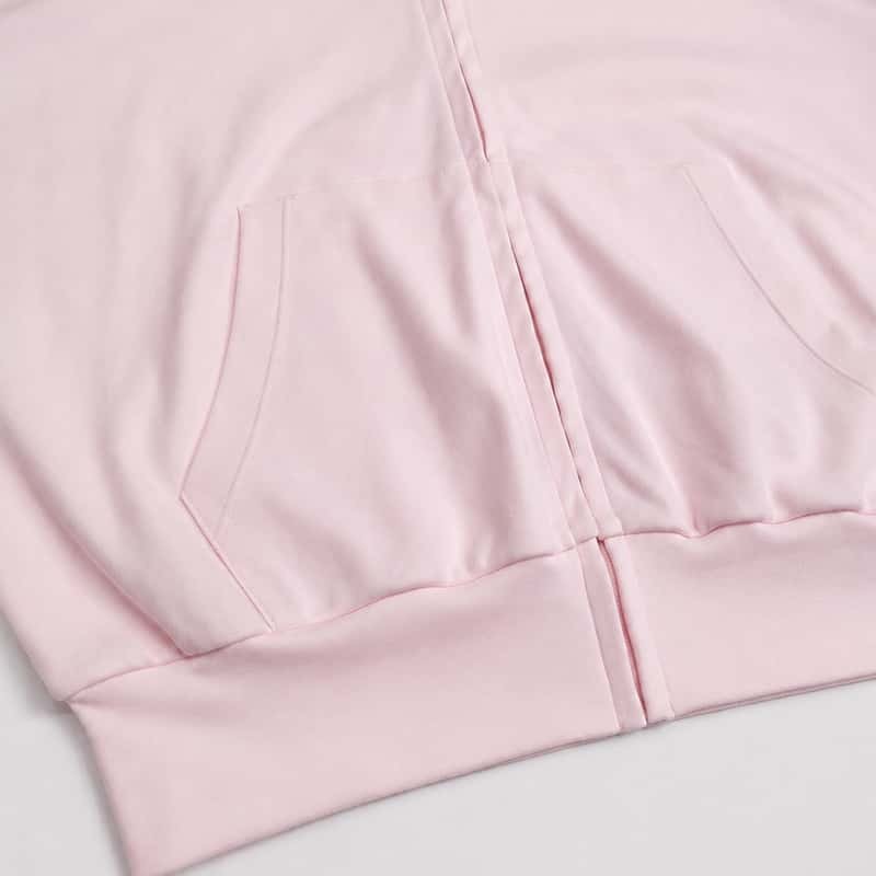 Functional front pockets on the cropped zip hoodie