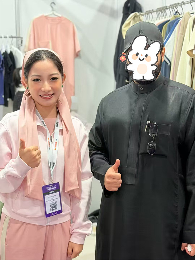 Apparel sourcing discussion at Saudi Fashiontex Expo 2026 exhibition hall in Jeddah