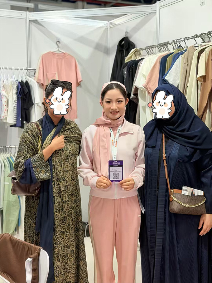 Call The STYLE representative meeting a visitor at Saudi Fashiontex Expo 2026